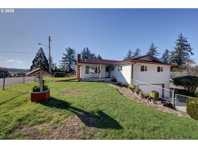 395 CUMBERLAND St, Astoria, OR 97103