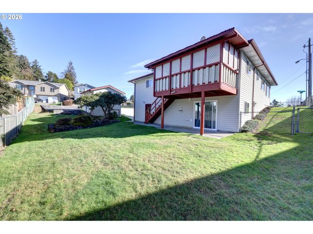 395 CUMBERLAND St, Astoria, OR 97103