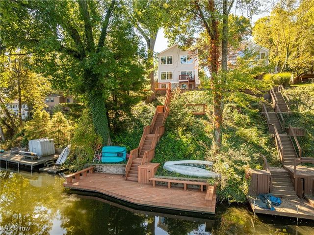 259 Oak Drive NW, North Canton, OH 44720