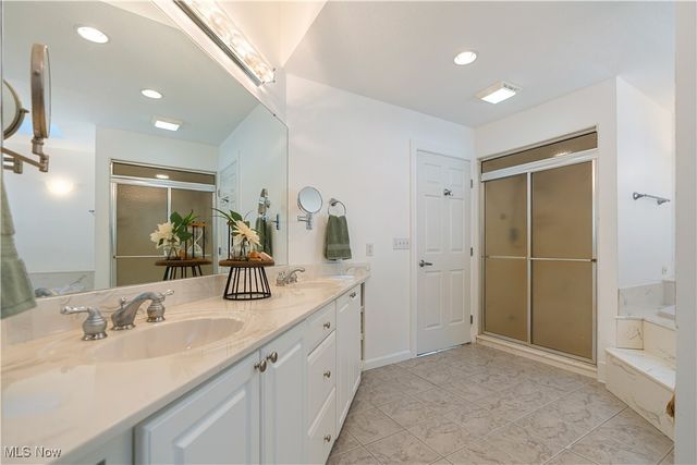 259 Oak Drive NW, North Canton, OH 44720