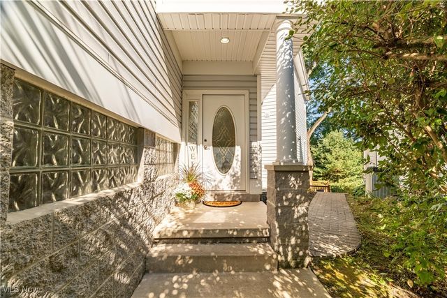 259 Oak Drive NW, North Canton, OH 44720