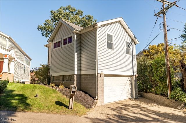 259 Oak Drive NW, North Canton, OH 44720