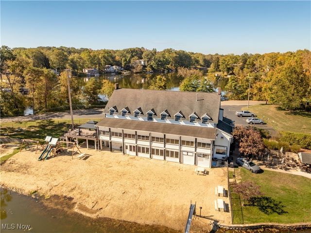 259 Oak Drive NW, North Canton, OH 44720