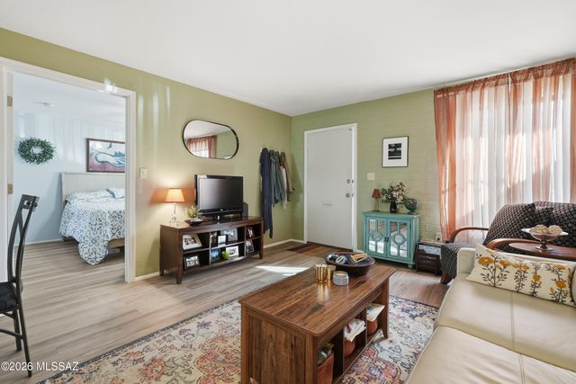 302 S Paseo Aguila Unit C, Green Valley, AZ 85614