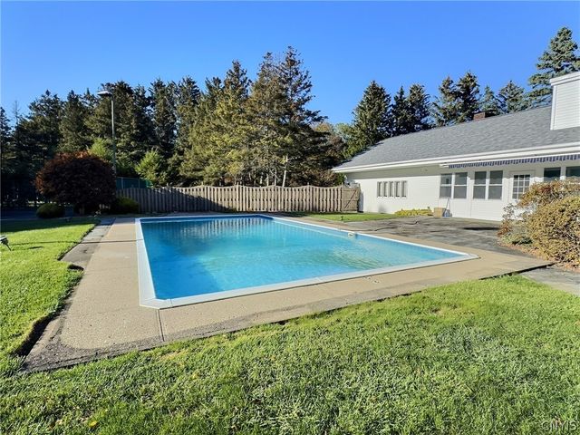 800 Fayetteville Manlius Road, Manlius, NY 13066