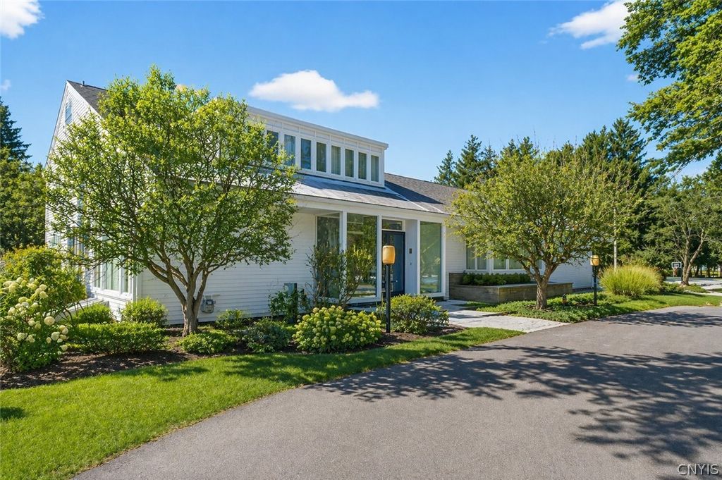 800 Fayetteville Manlius Road, Manlius, NY 13066