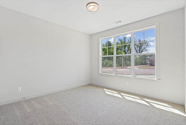 5048 FAIRY MEADOW CV, Arlington, TN 38002