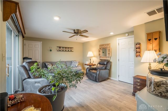 440 Katy Lane, Englewood, OH 45322