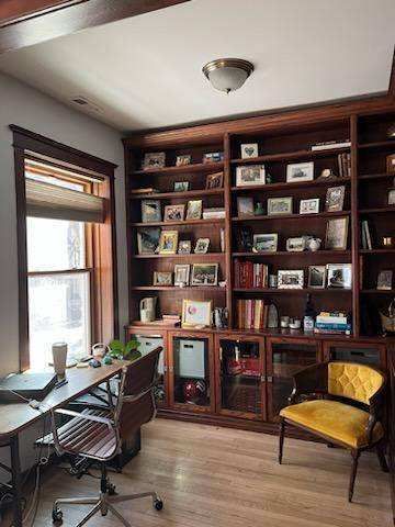 3750 N Hermitage Avenue, Chicago, IL 60613