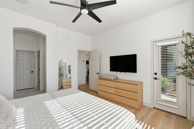 19550 N GRAYHAWK Drive 2060, Scottsdale, AZ 85255