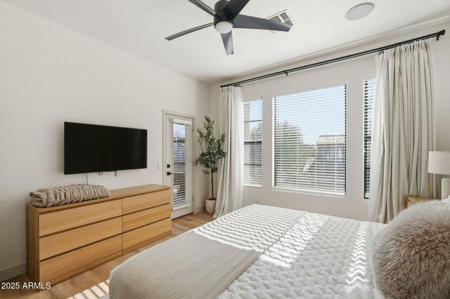 19550 N GRAYHAWK Drive 2060, Scottsdale, AZ 85255