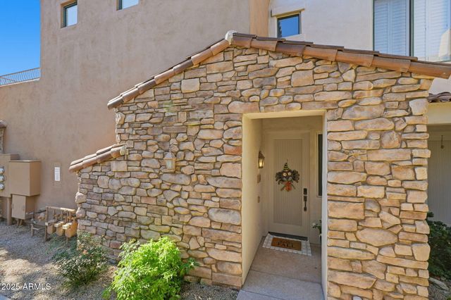 19550 N GRAYHAWK Drive 2060, Scottsdale, AZ 85255