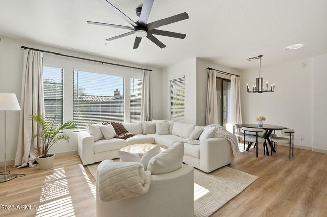 19550 N GRAYHAWK Drive 2060, Scottsdale, AZ 85255