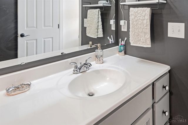 5255 Hazeltine Lane, Turtle Creek Twp, OH 45036