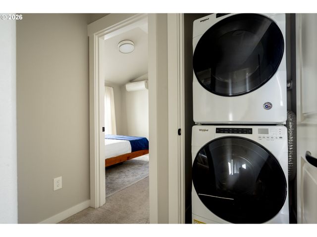 4427 Ne Prescott St B, Portland, OR 97218