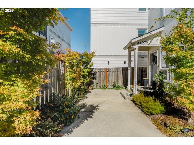 4427 Ne Prescott St B, Portland, OR 97218