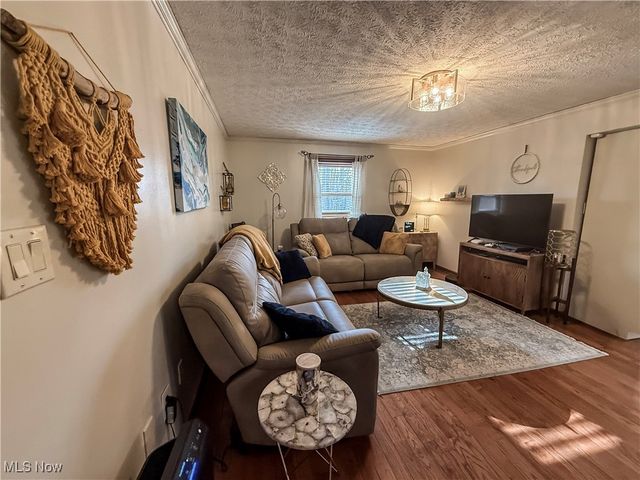 202 Forest Drive, Parkersburg, WV 26104