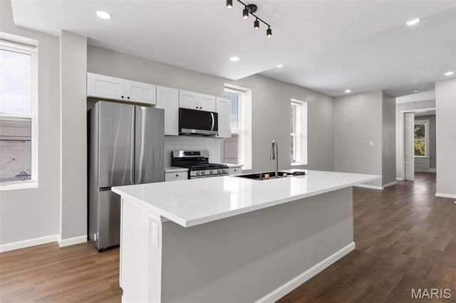 2336 Russell Boulevard, St Louis, MO 63104