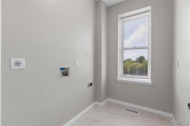 2336 Russell Boulevard, St Louis, MO 63104