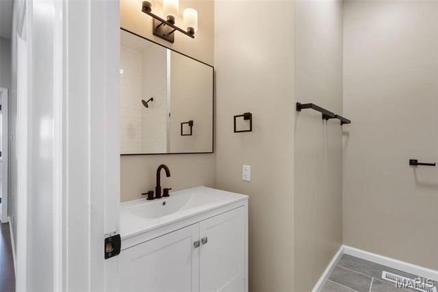 2336 Russell Boulevard, St Louis, MO 63104