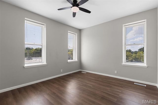 2336 Russell Boulevard, St Louis, MO 63104