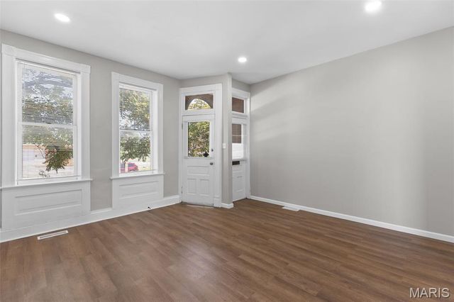 2336 Russell Boulevard, St Louis, MO 63104