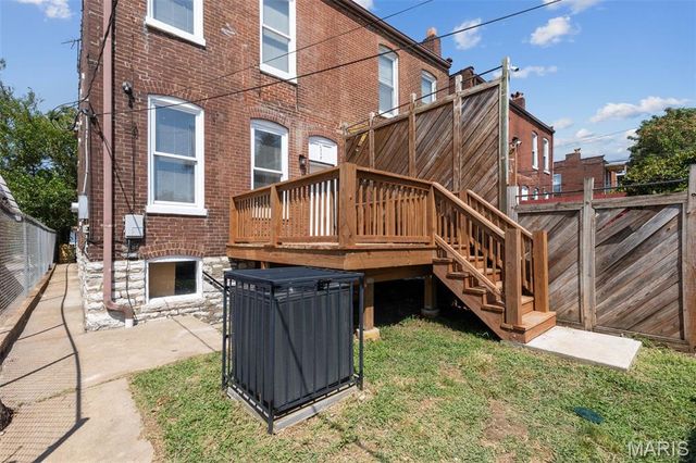 2336 Russell Boulevard, St Louis, MO 63104