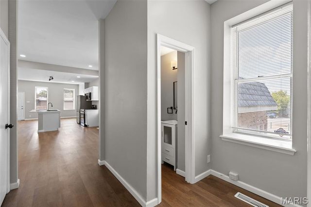 2336 Russell Boulevard, St Louis, MO 63104