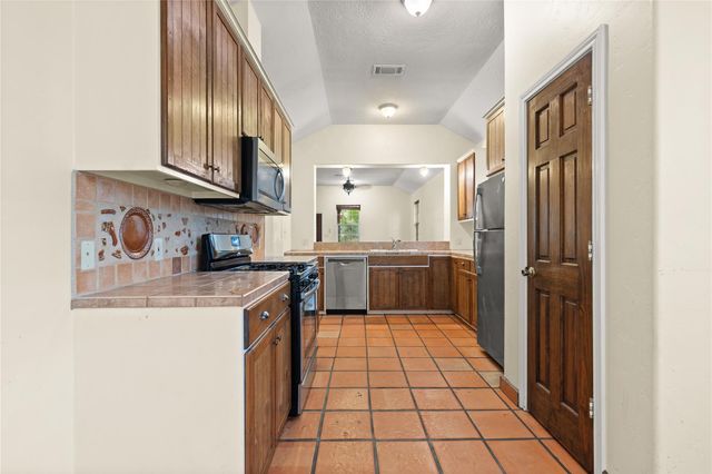 21800 Stargrass Drive, Spring, TX 77388