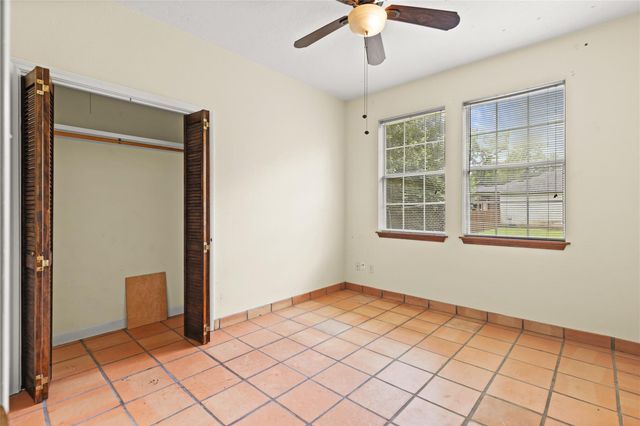 21800 Stargrass Drive, Spring, TX 77388