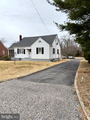 958 E GRANT AVE, Vineland, NJ 08361