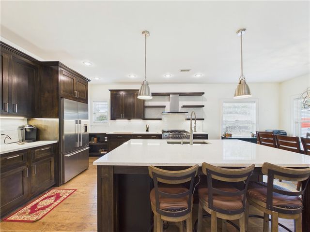 616 2nd Street, Bentonville, AR 72712