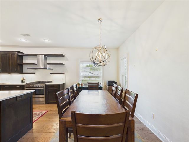 616 2nd Street, Bentonville, AR 72712