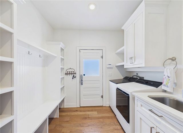 616 2nd Street, Bentonville, AR 72712