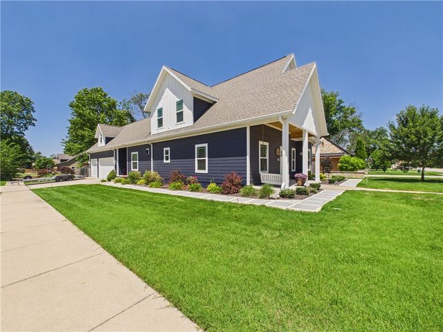 616 2nd Street, Bentonville, AR 72712