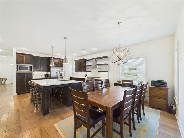 616 2nd Street, Bentonville, AR 72712
