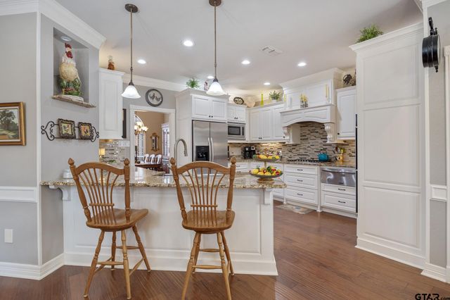 3304 Pebblebrook Dr, Tyler, TX 75707