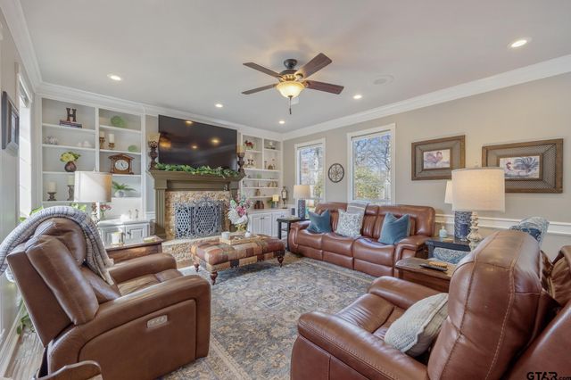 3304 Pebblebrook Dr, Tyler, TX 75707