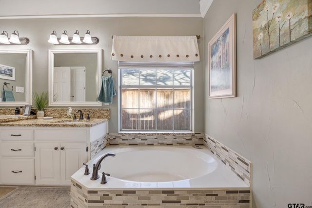 3304 Pebblebrook Dr, Tyler, TX 75707