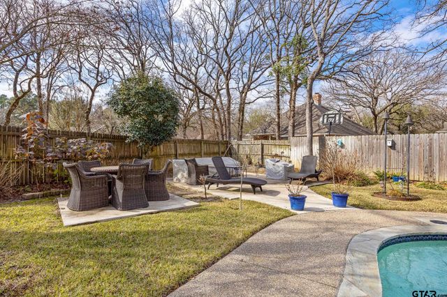 3304 Pebblebrook Dr, Tyler, TX 75707