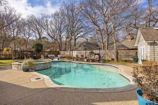 3304 Pebblebrook Dr, Tyler, TX 75707