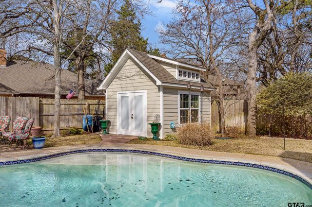 3304 Pebblebrook Dr, Tyler, TX 75707