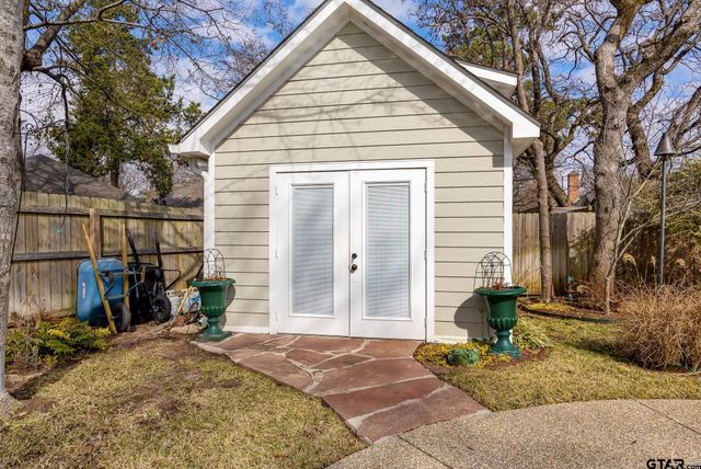 3304 Pebblebrook Dr, Tyler, TX 75707