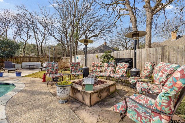 3304 Pebblebrook Dr, Tyler, TX 75707