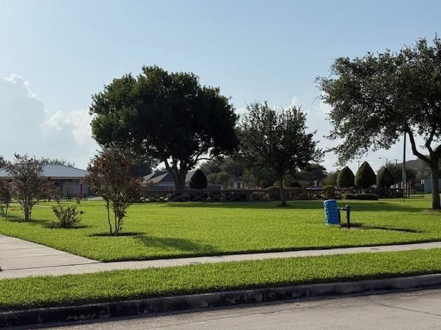 2709 Marlin Drive, Texas City, TX 77591