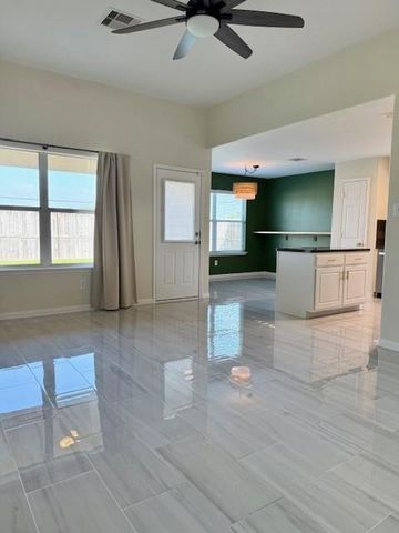 2709 Marlin Drive, Texas City, TX 77591