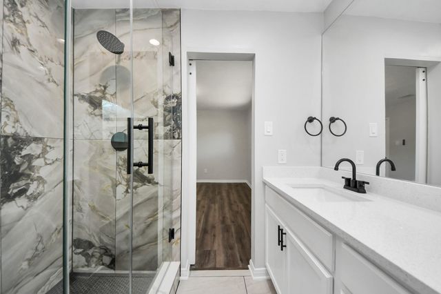 10602 Raydell Drive, Houston, TX 77031