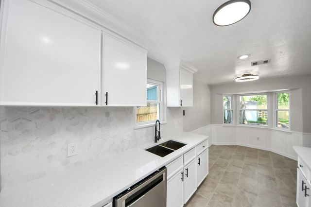 10602 Raydell Drive, Houston, TX 77031