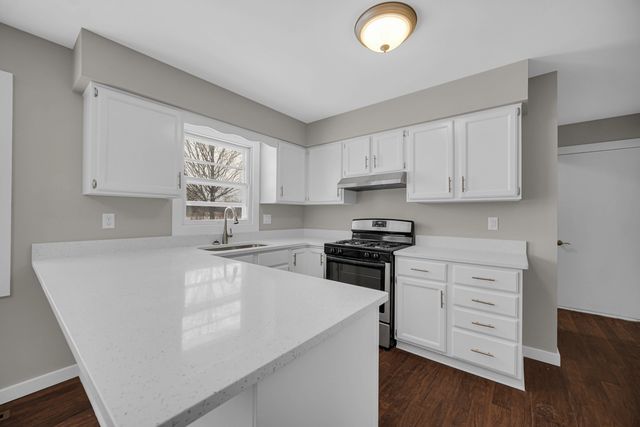 19923 E Grant Highway, Marengo, IL 60152