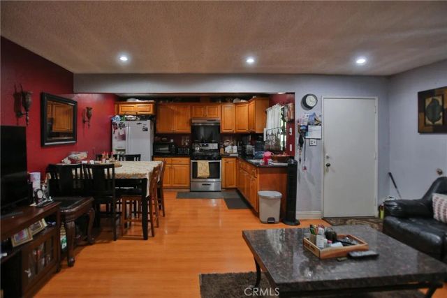 2525 W 10th, Santa Ana, CA 92703